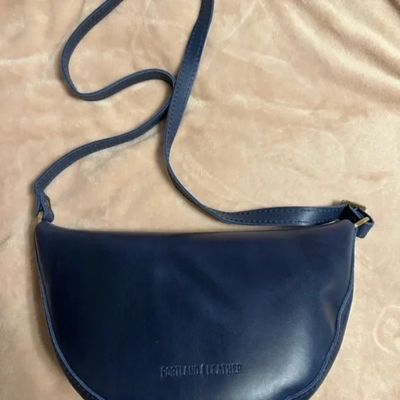 Portland Leather Koala Medium Sling COWBOY BLUE M New - Picture 4 of 7